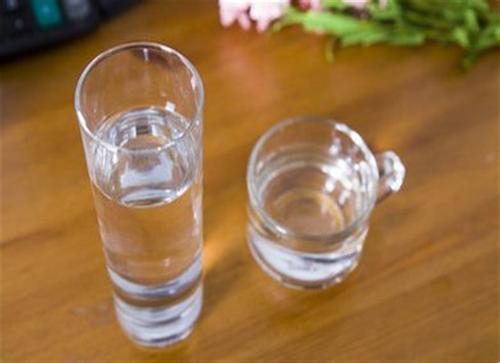 秋季饮水,这几类人群要多多注意